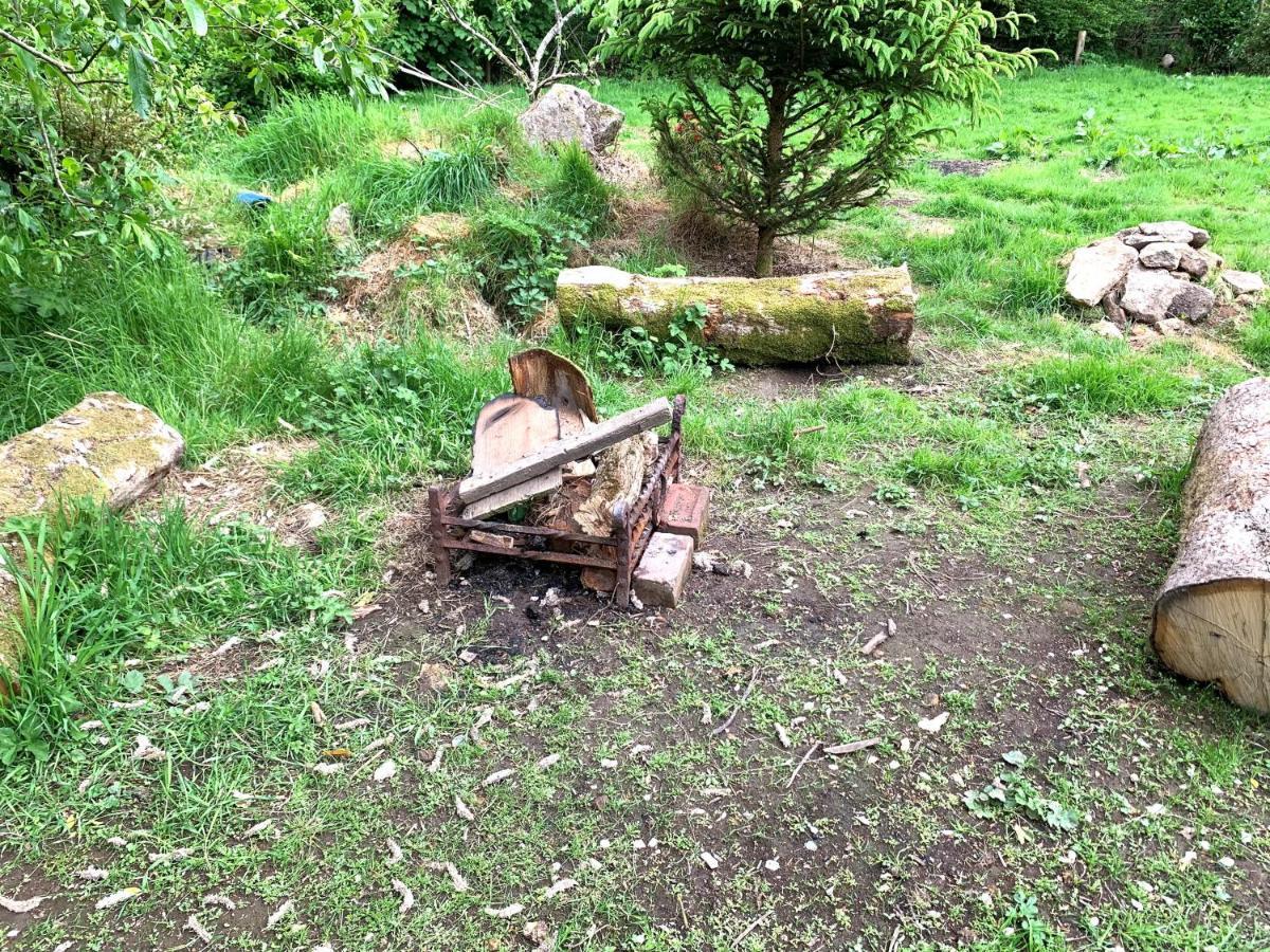 فندق Genuine Gypsy Hut And Glamping Experience - In The Heart Of Cornwall Gunnislake المظهر الخارجي الصورة